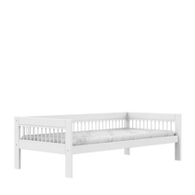 Carica l&#39;immagine nel visualizzatore di Gallery, LIFETIME Kidsrooms Bed Basic bed - Breeze
