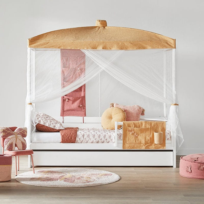 LIFETIME Kidsrooms Bed Four poster canopy bed