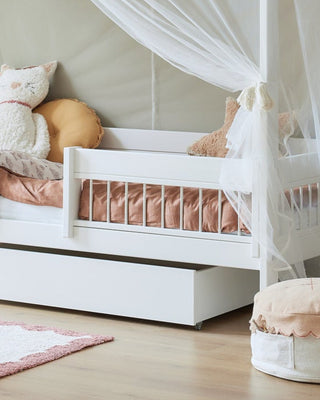 LIFETIME Kidsrooms Bed Front White Small Bed Rail with Bars