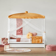 Lade das Bild in den Galerie-Viewer, LIFETIME Kidsrooms Canopy Canopy for four poster bed - Honey Glow
