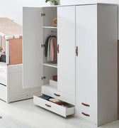 LIFETIME Kidsrooms Cool Kids Furniture Cool kids 3-doors wardrobe