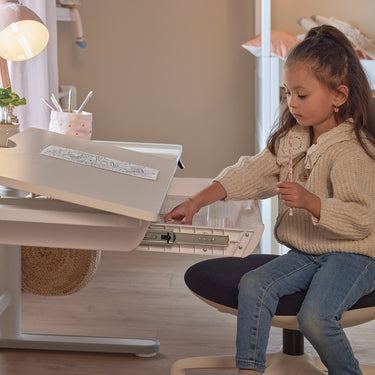 LIFETIME Kidsrooms Desk White Electric Adjustable Desk ERGO - Left